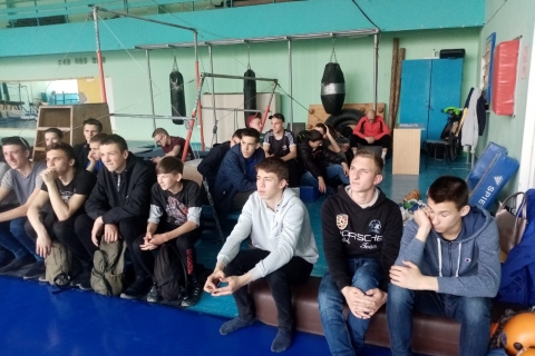 Молодь за безпеку дорожнього руху